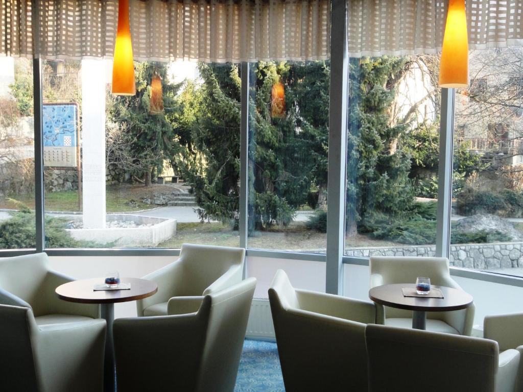 Hotel Bela Krajina เมทลิกา ภายนอก รูปภาพ