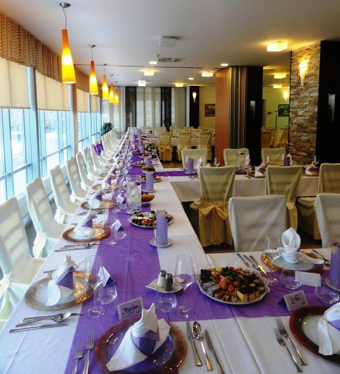 Hotel Bela Krajina เมทลิกา ภายนอก รูปภาพ