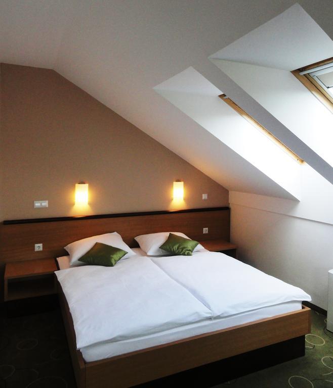 Hotel Bela Krajina เมทลิกา ห้อง รูปภาพ