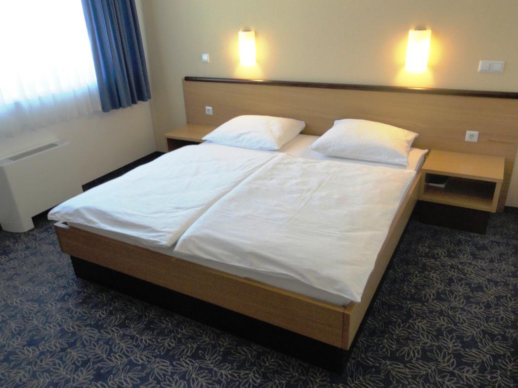 Hotel Bela Krajina เมทลิกา ห้อง รูปภาพ