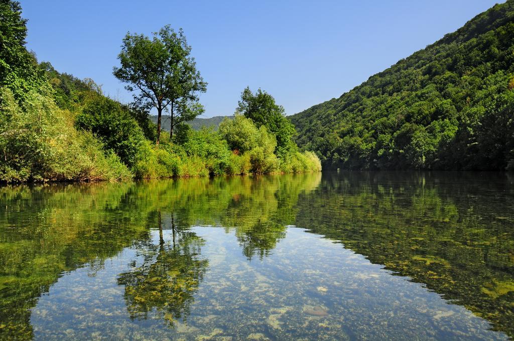 Hotel Bela Krajina เมทลิกา ภายนอก รูปภาพ